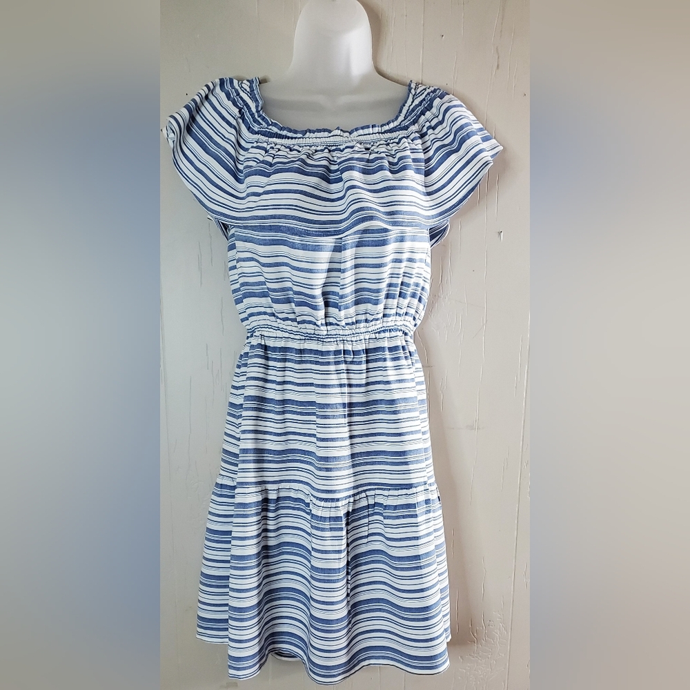 Very cute blue and white dress, great condition